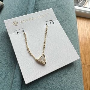 Kendra Scott Perry short necklace